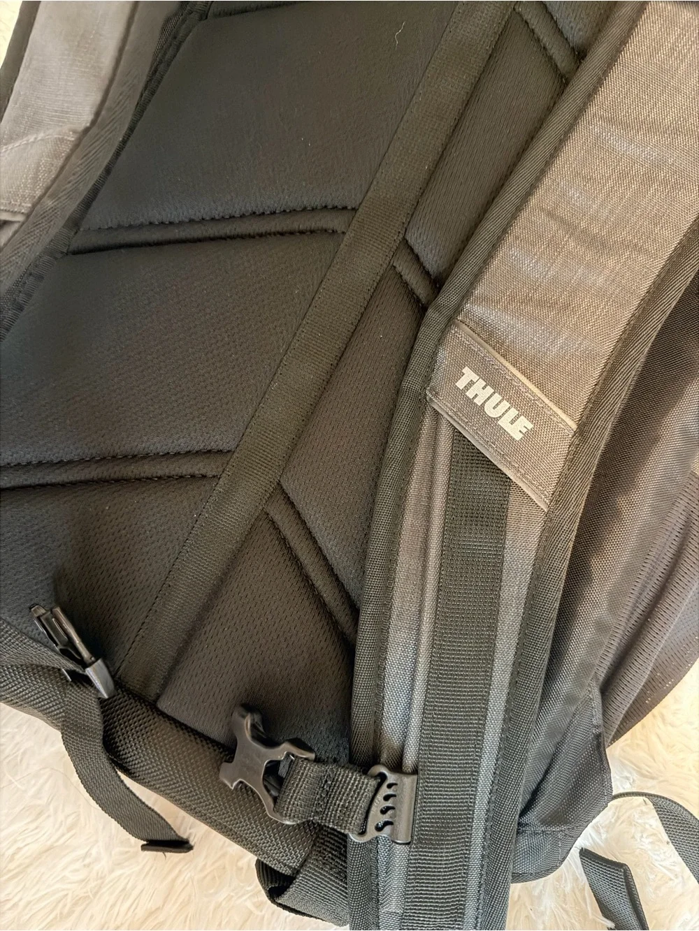 Thule Strävan 15" Tech Laptop Backpack - Dark Shadow Gray/Black - Picture 4 of 12